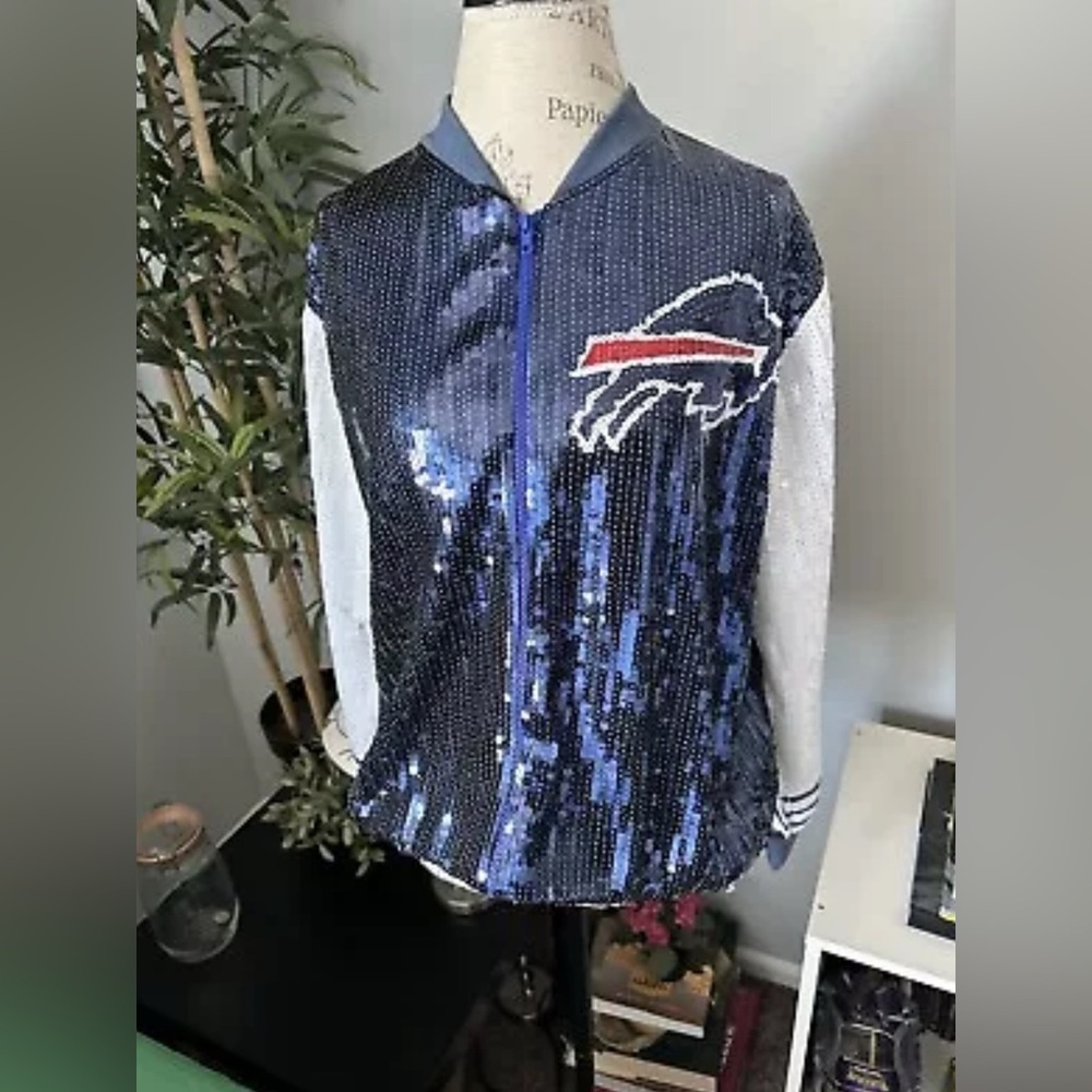 Buffalo Bills jacket Size Large new sequence jacket Glitter